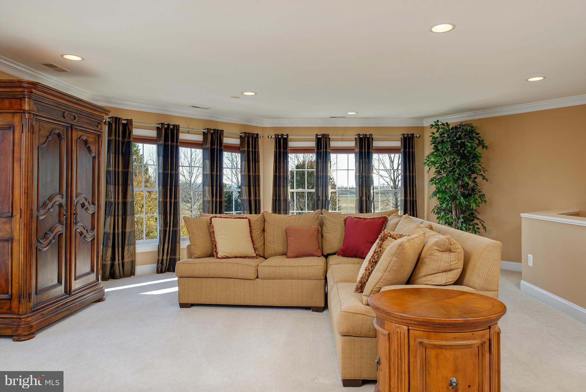 LEE'S CROSSING - Residential