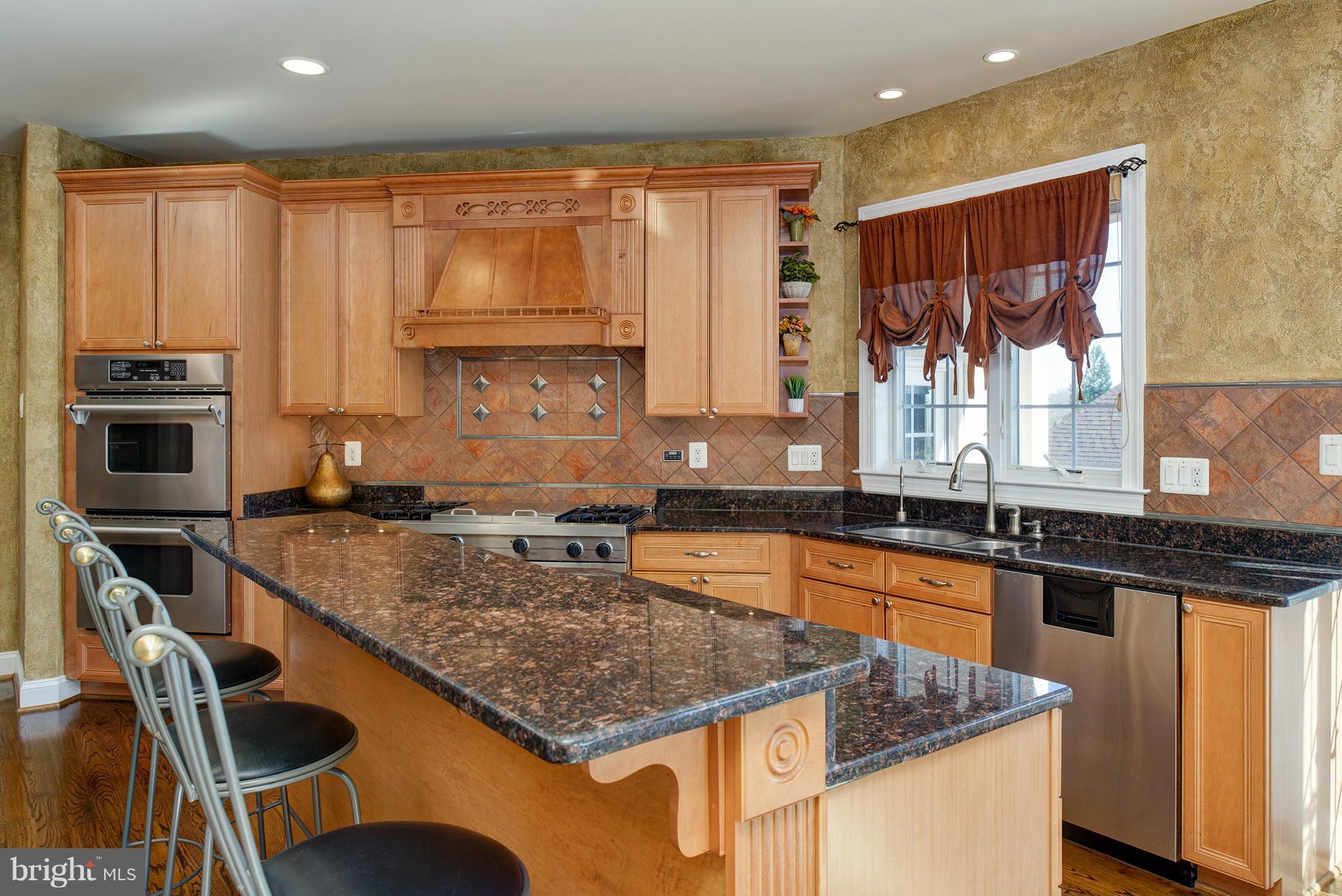 LEE'S CROSSING - Residential