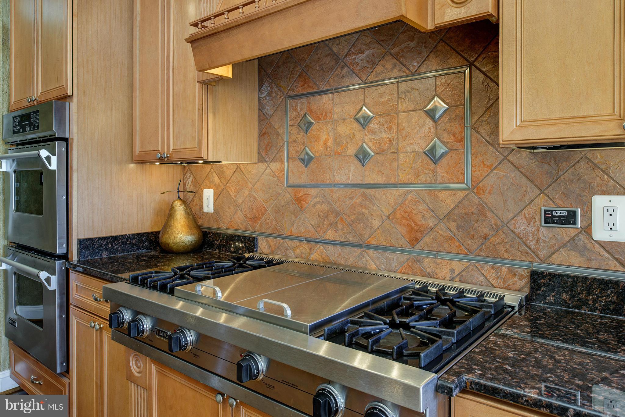 LEE'S CROSSING - Residential