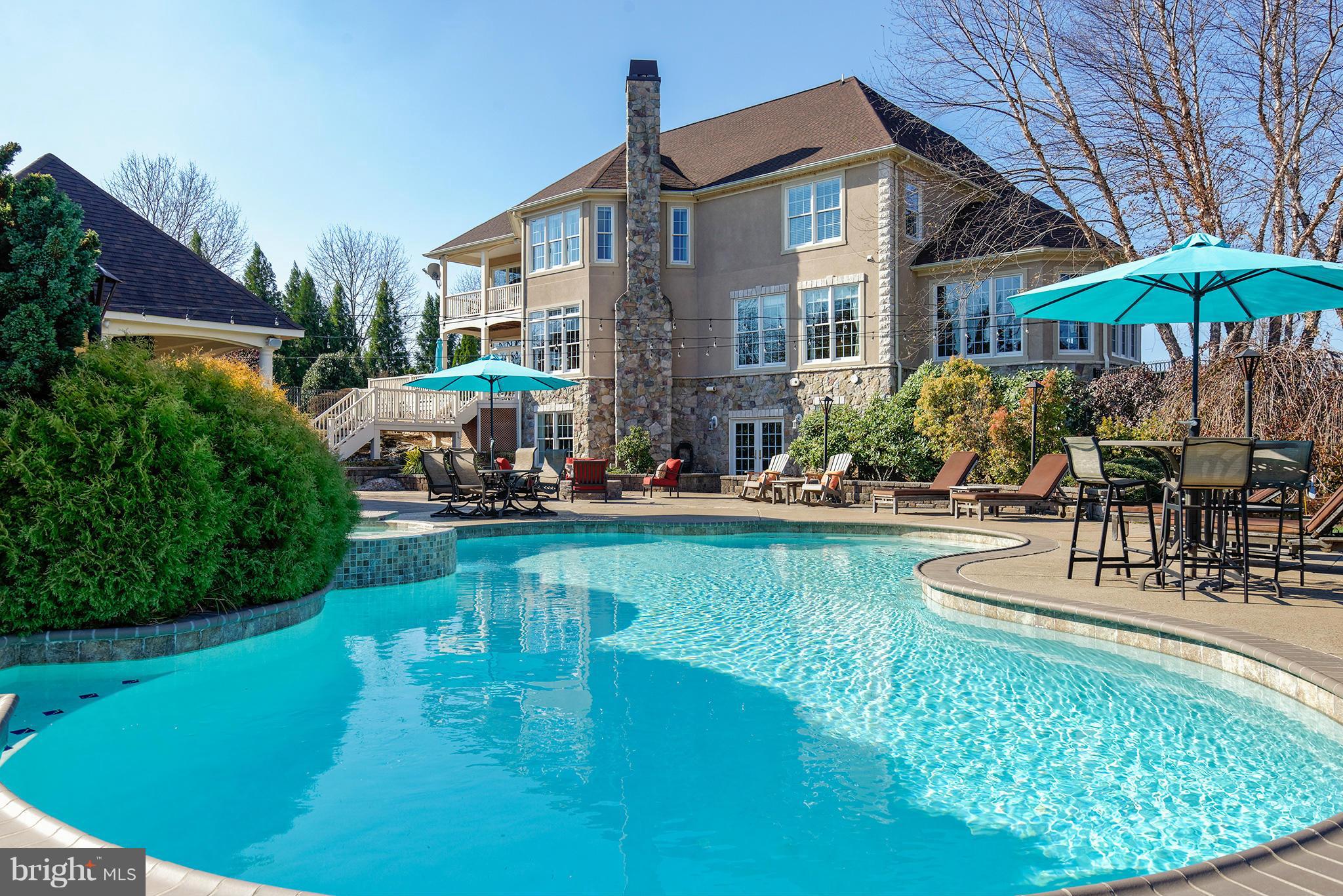 LEE'S CROSSING - Residential