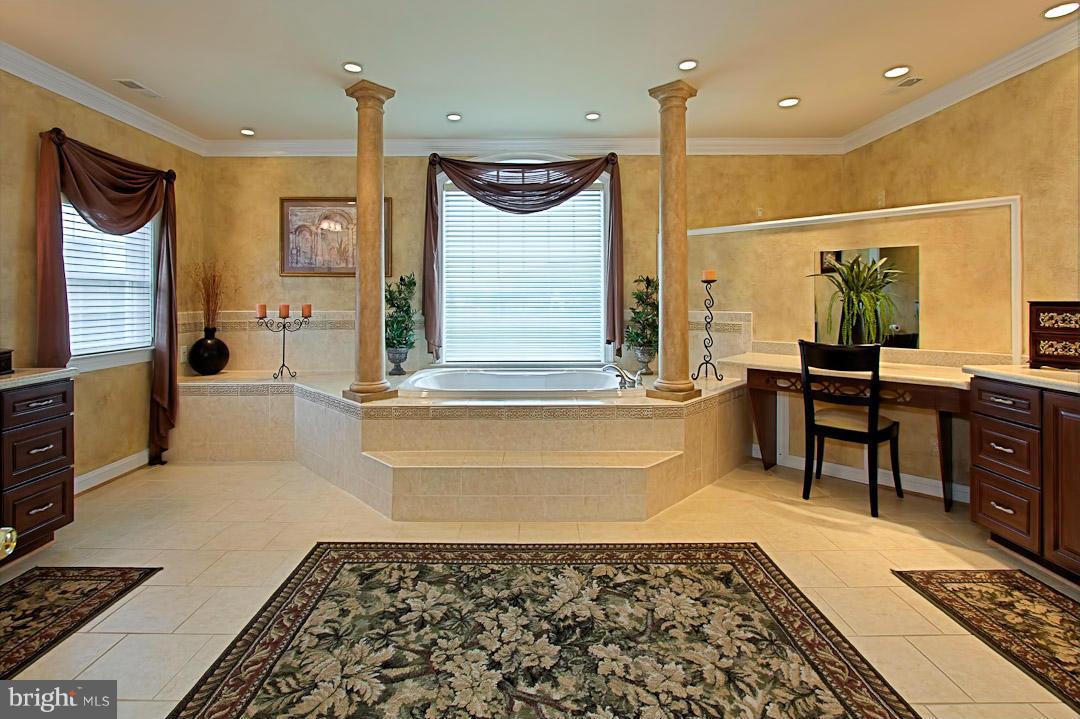 LEE'S CROSSING - Residential