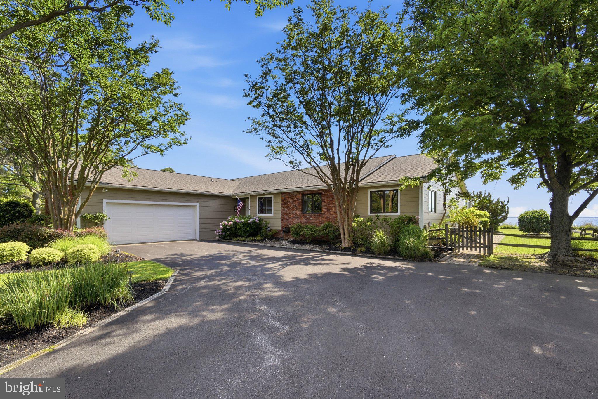 251 PROSPECT BAY DRIVE W