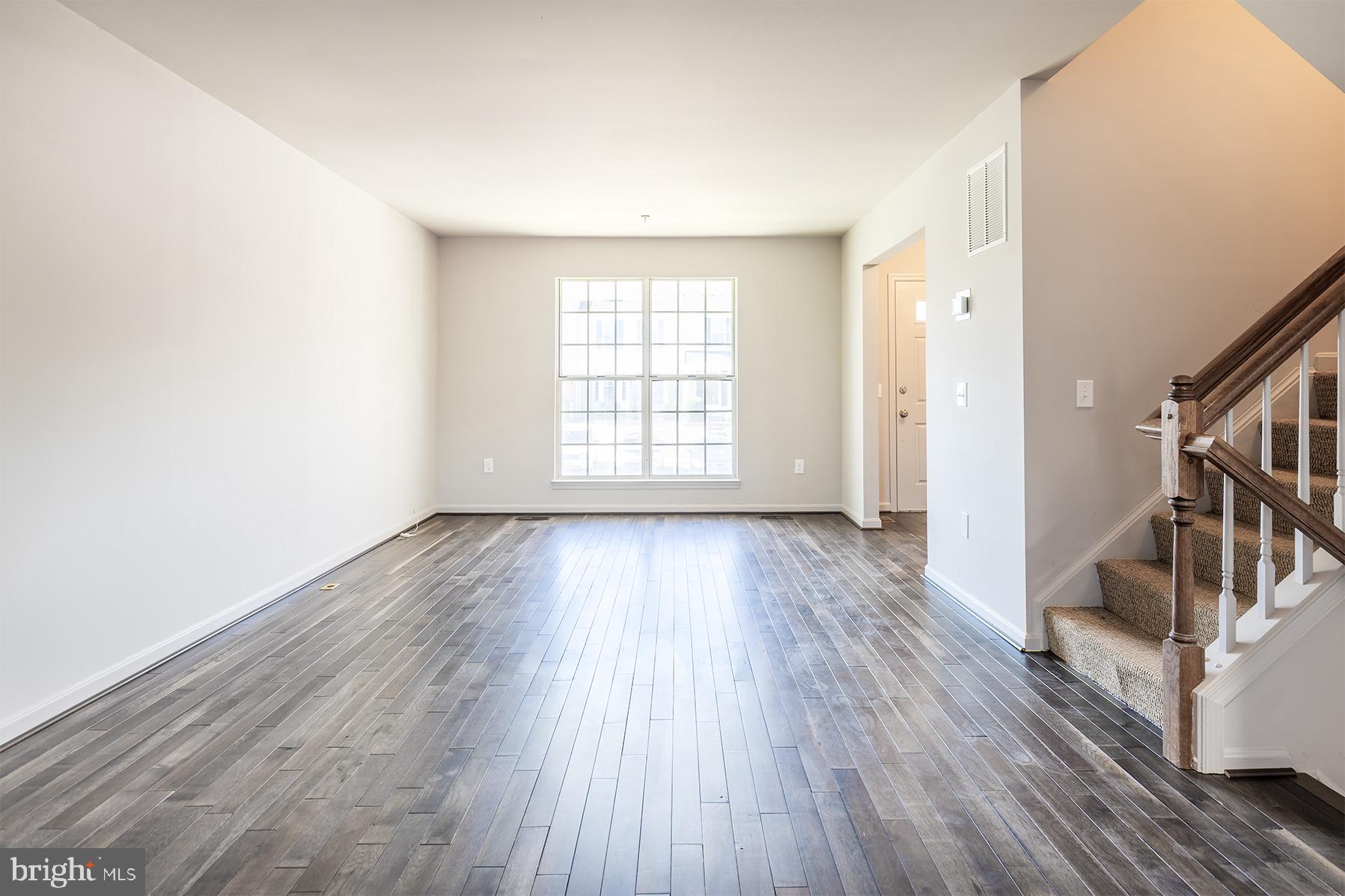 SEVEN OAKS - Residential