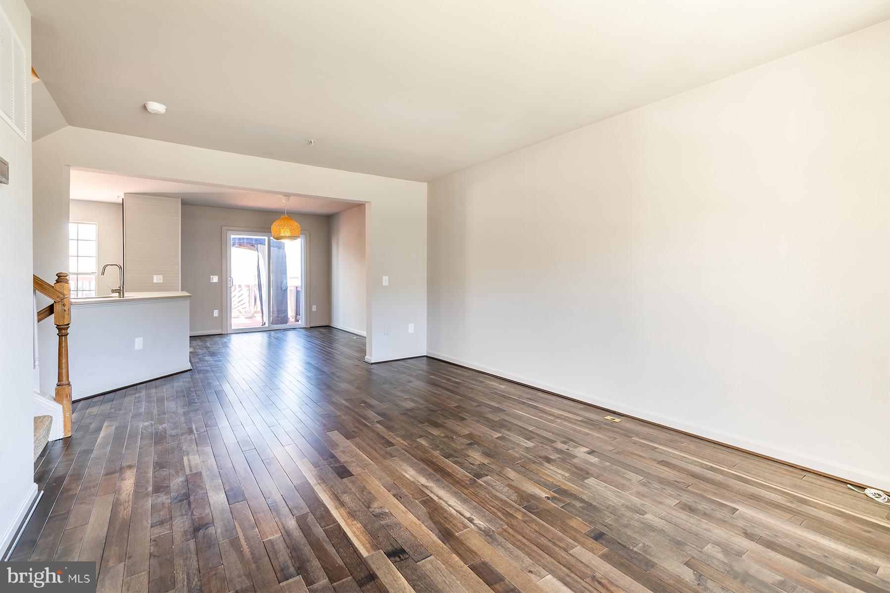 SEVEN OAKS - Residential