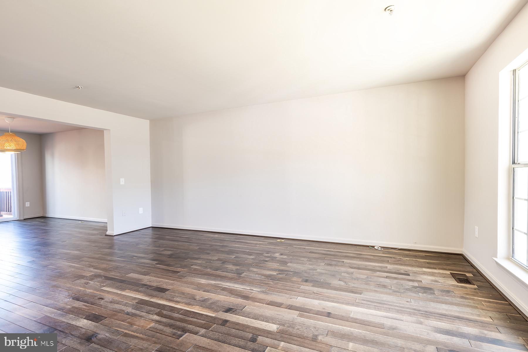 SEVEN OAKS - Residential