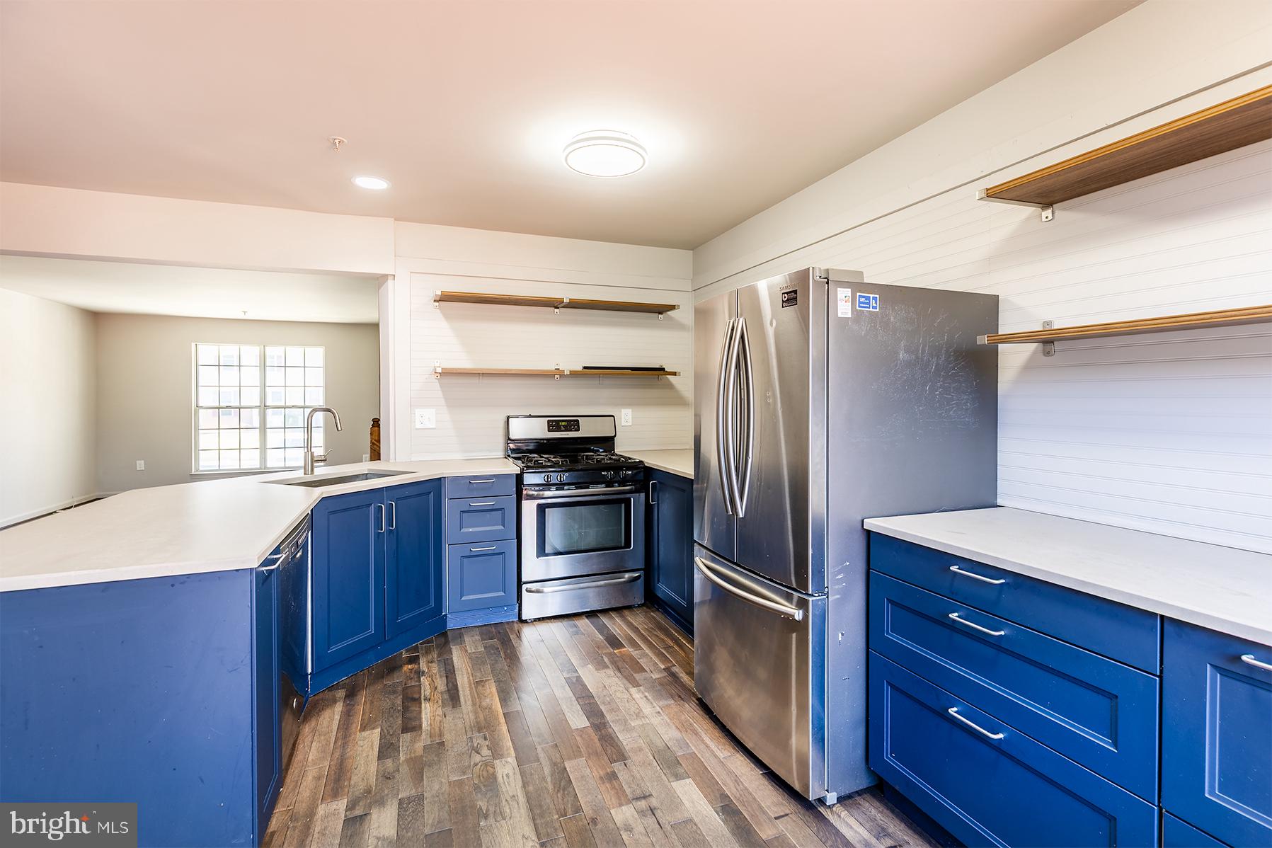 SEVEN OAKS - Residential