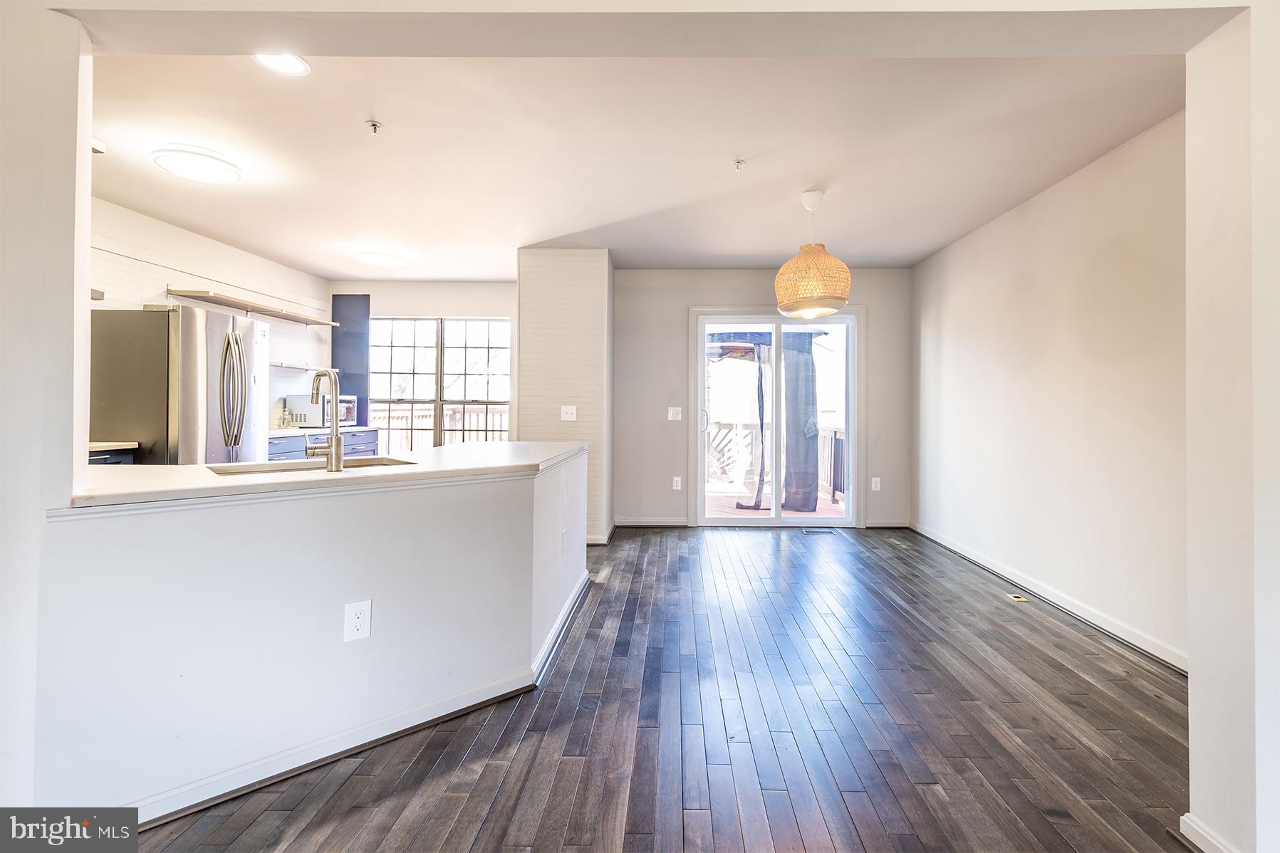 SEVEN OAKS - Residential