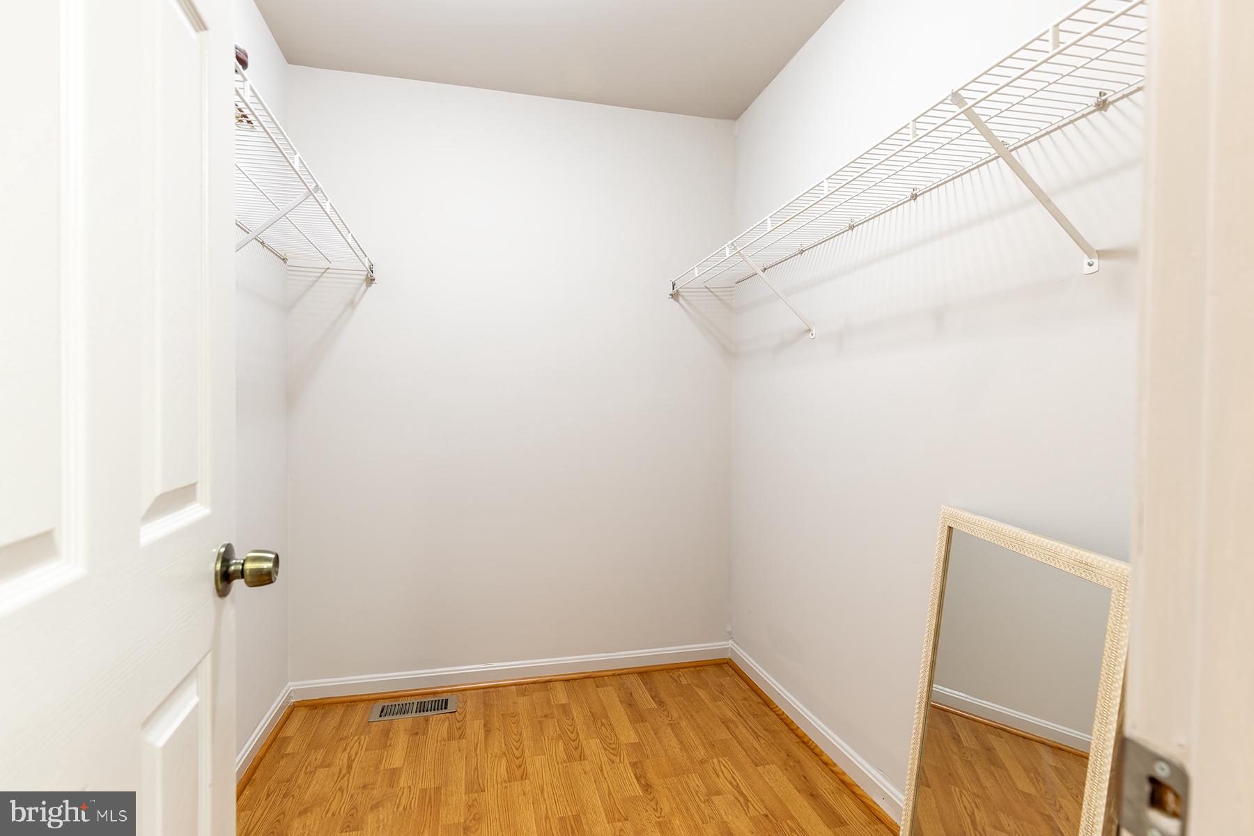 SEVEN OAKS - Residential