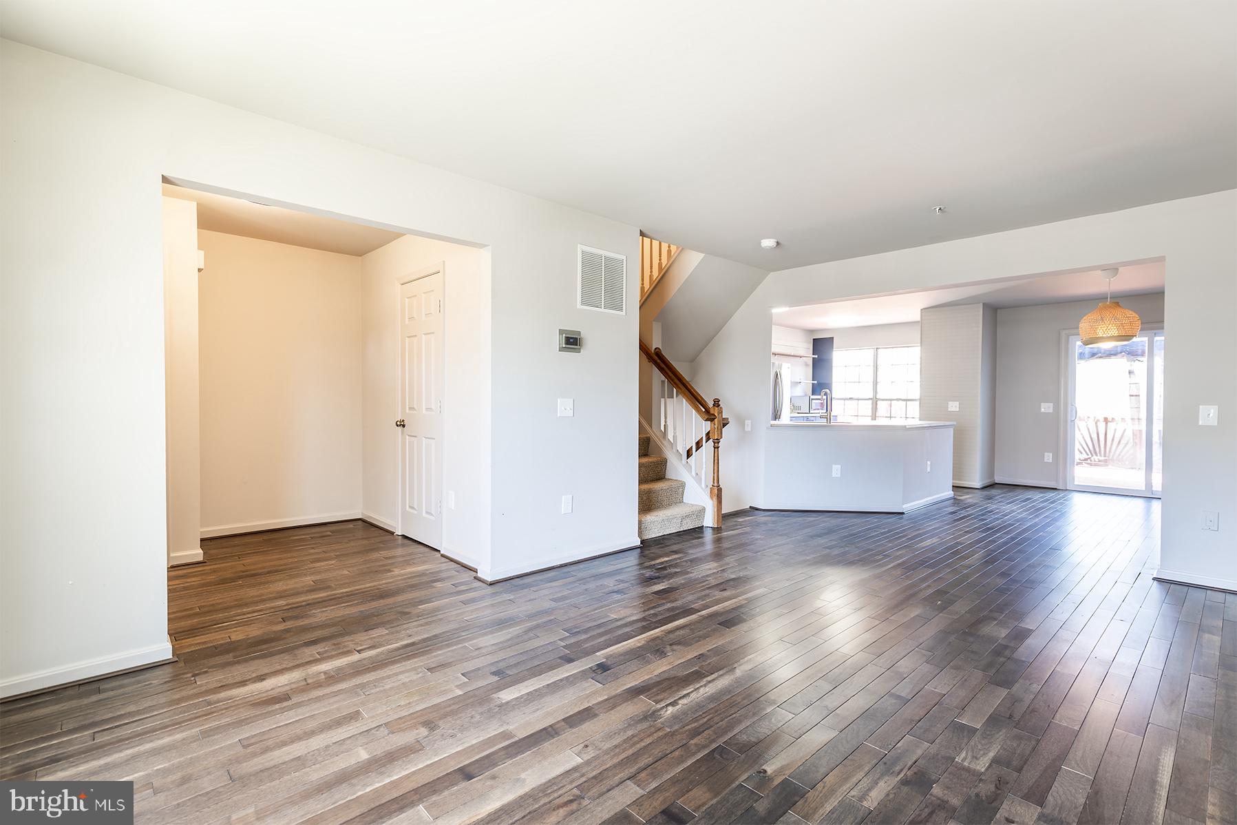 SEVEN OAKS - Residential