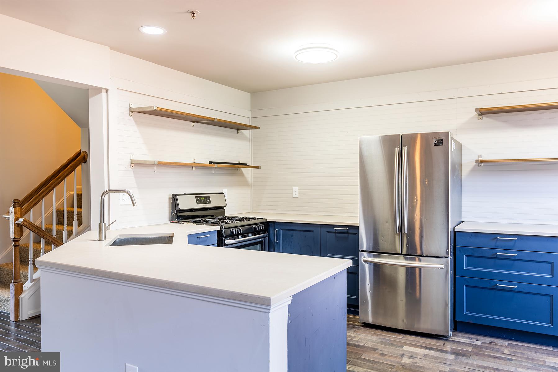 SEVEN OAKS - Residential