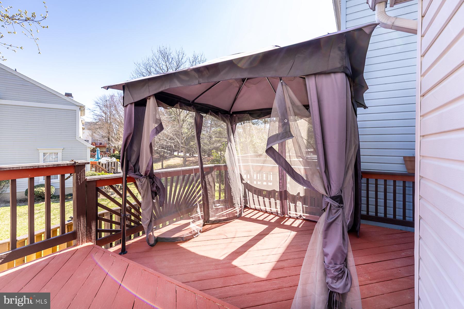 SEVEN OAKS - Residential