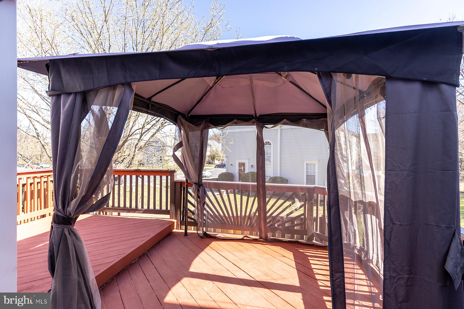 SEVEN OAKS - Residential