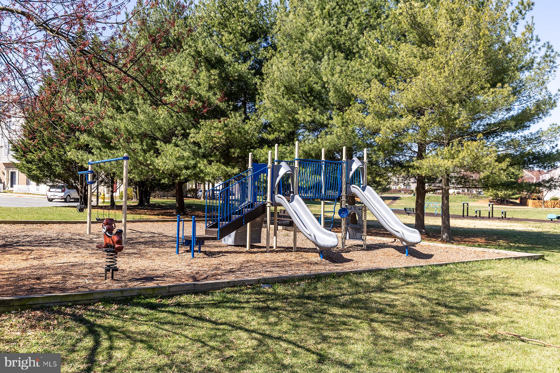 SEVEN OAKS - Residential