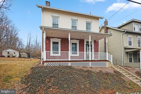 Photo of 337 W Main Street, BATH, PA 18014 (MLS # PANH2009198)