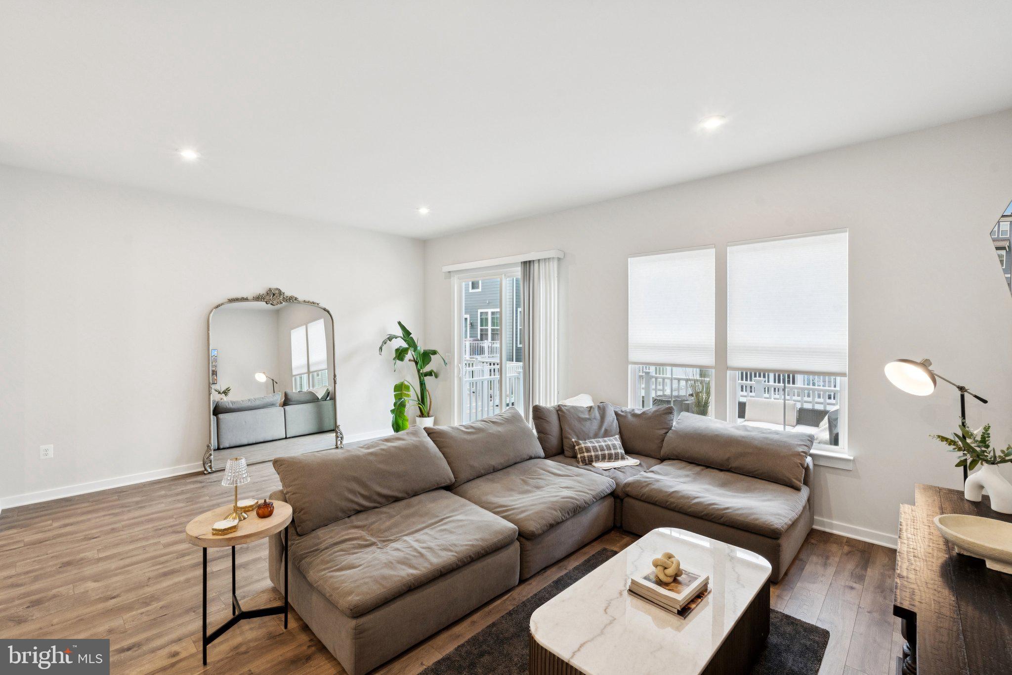 POTOMAC SHORES - Residential Lease