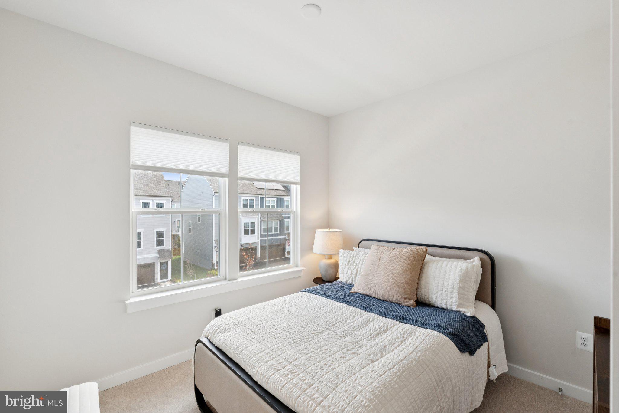 POTOMAC SHORES - Residential Lease