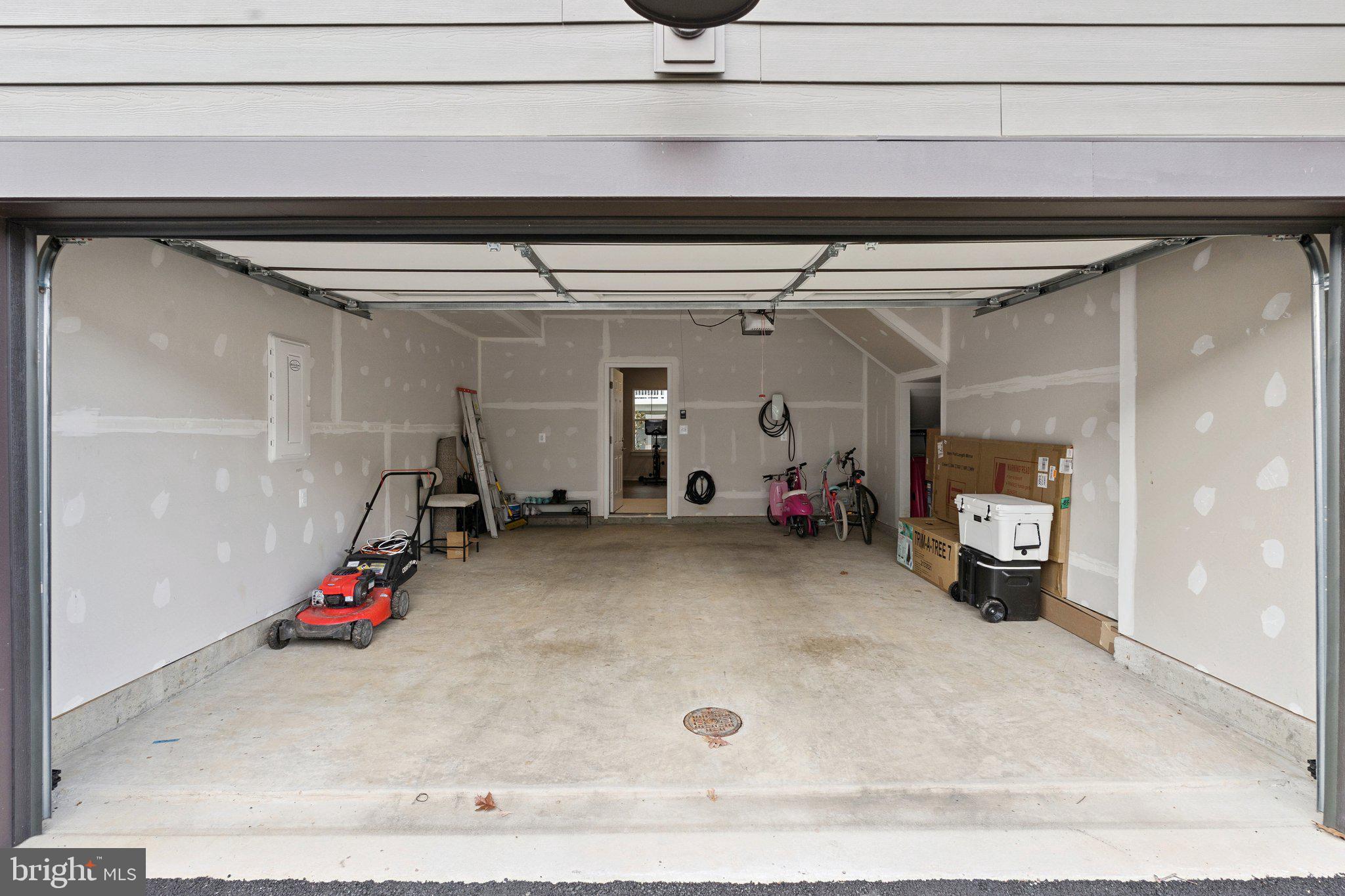 POTOMAC SHORES - Residential Lease