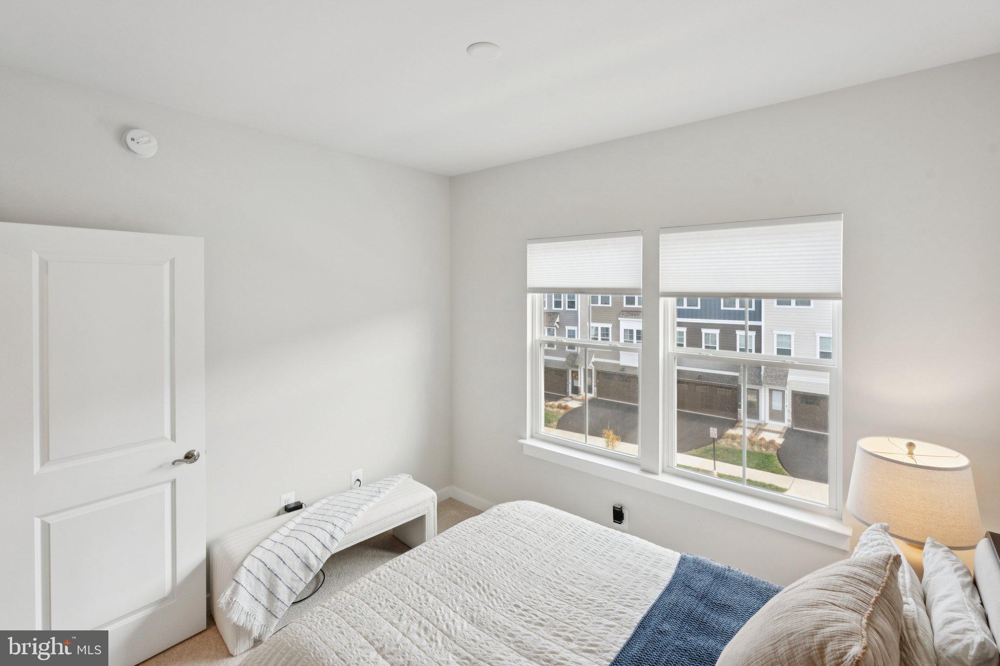 POTOMAC SHORES - Residential Lease