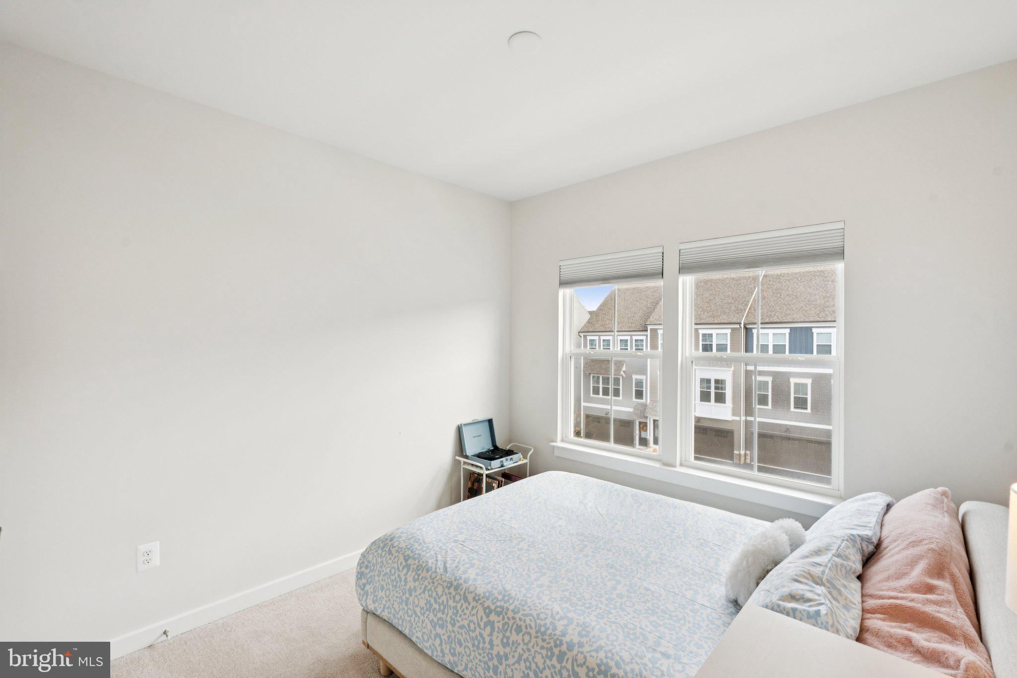 POTOMAC SHORES - Residential Lease