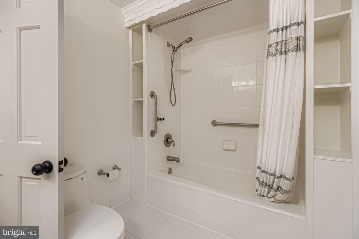 COACHFORD - Residential Lease