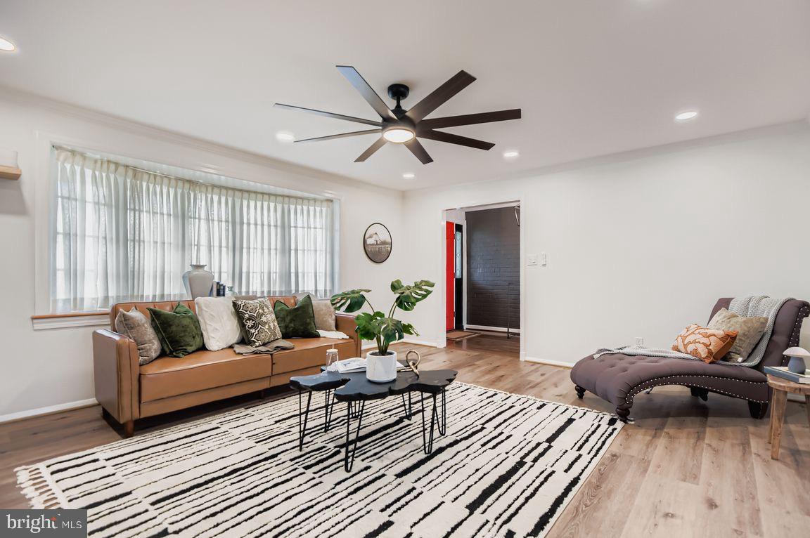 COACHFORD - Residential Lease