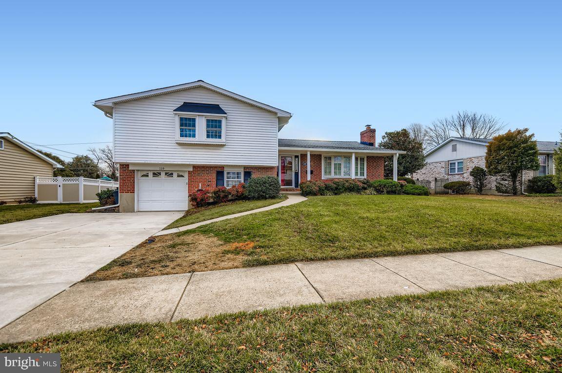 COACHFORD - Residential Lease