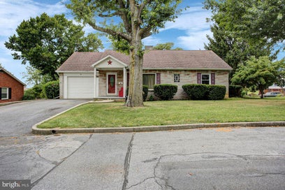 42 E GRANDVIEW AVENUE MERCERSBURG PA 17236