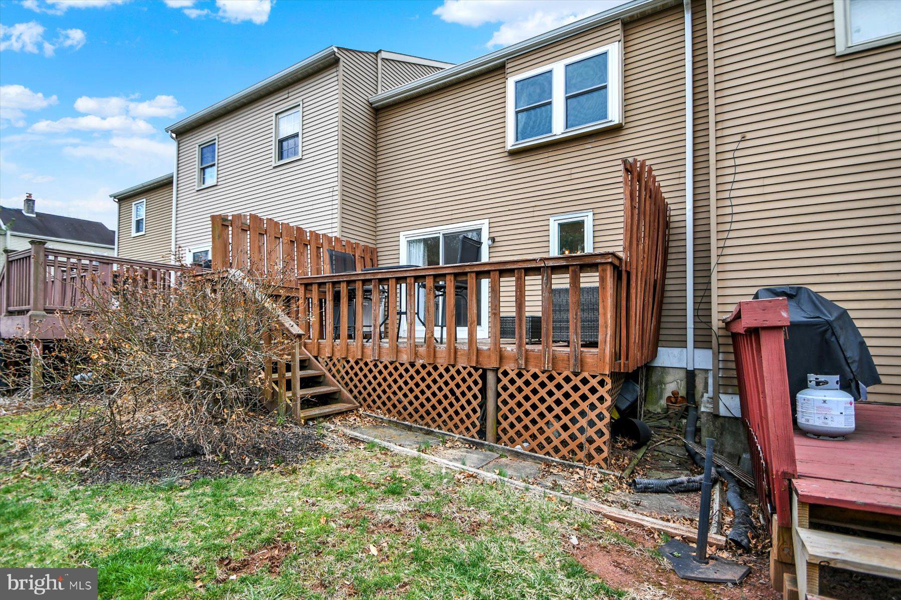 CARRIAGE RUN - Residential Lease