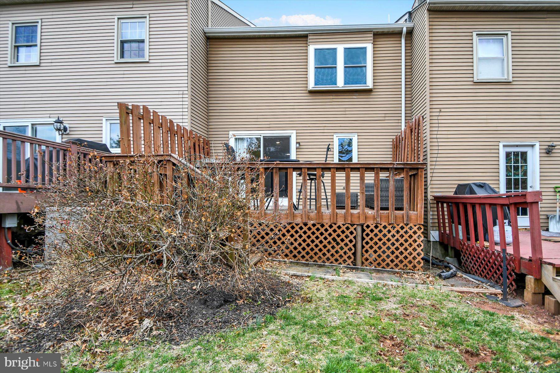 CARRIAGE RUN - Residential Lease