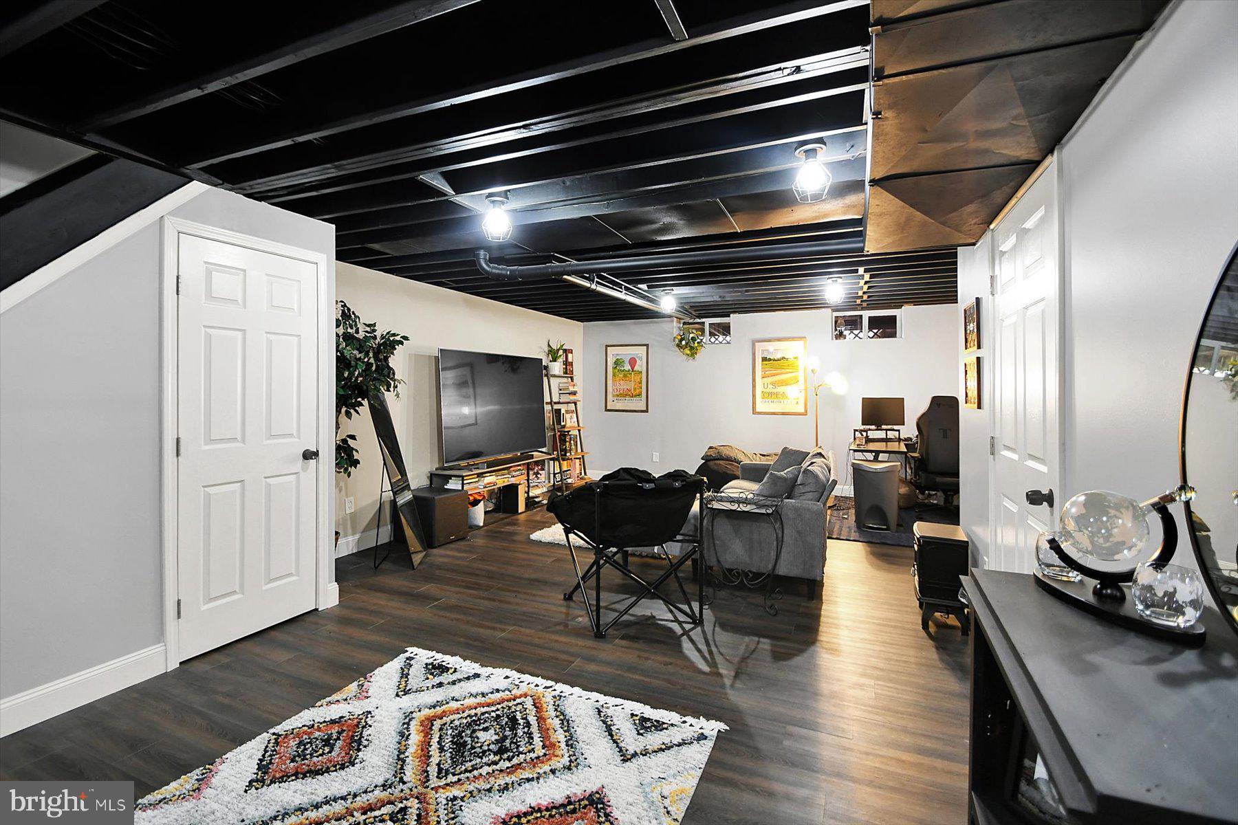 CARRIAGE RUN - Residential Lease