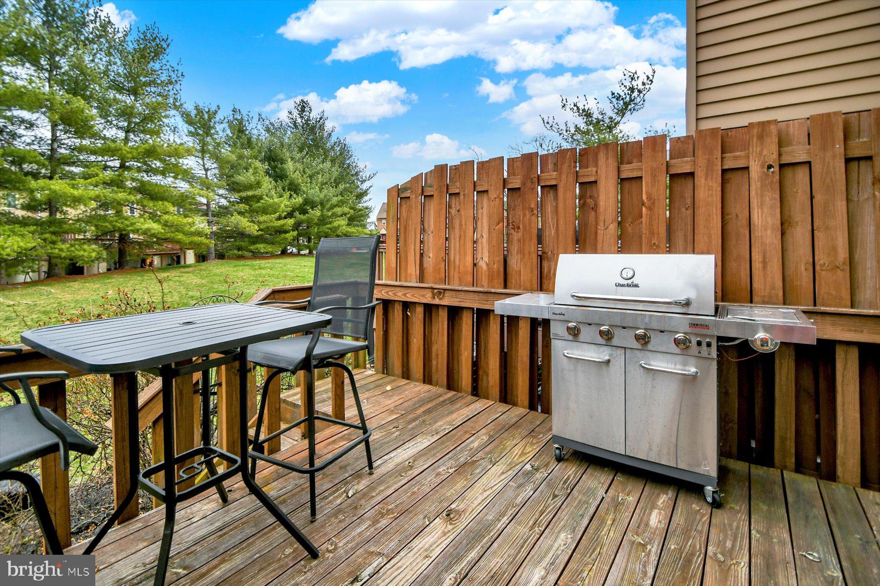 CARRIAGE RUN - Residential Lease