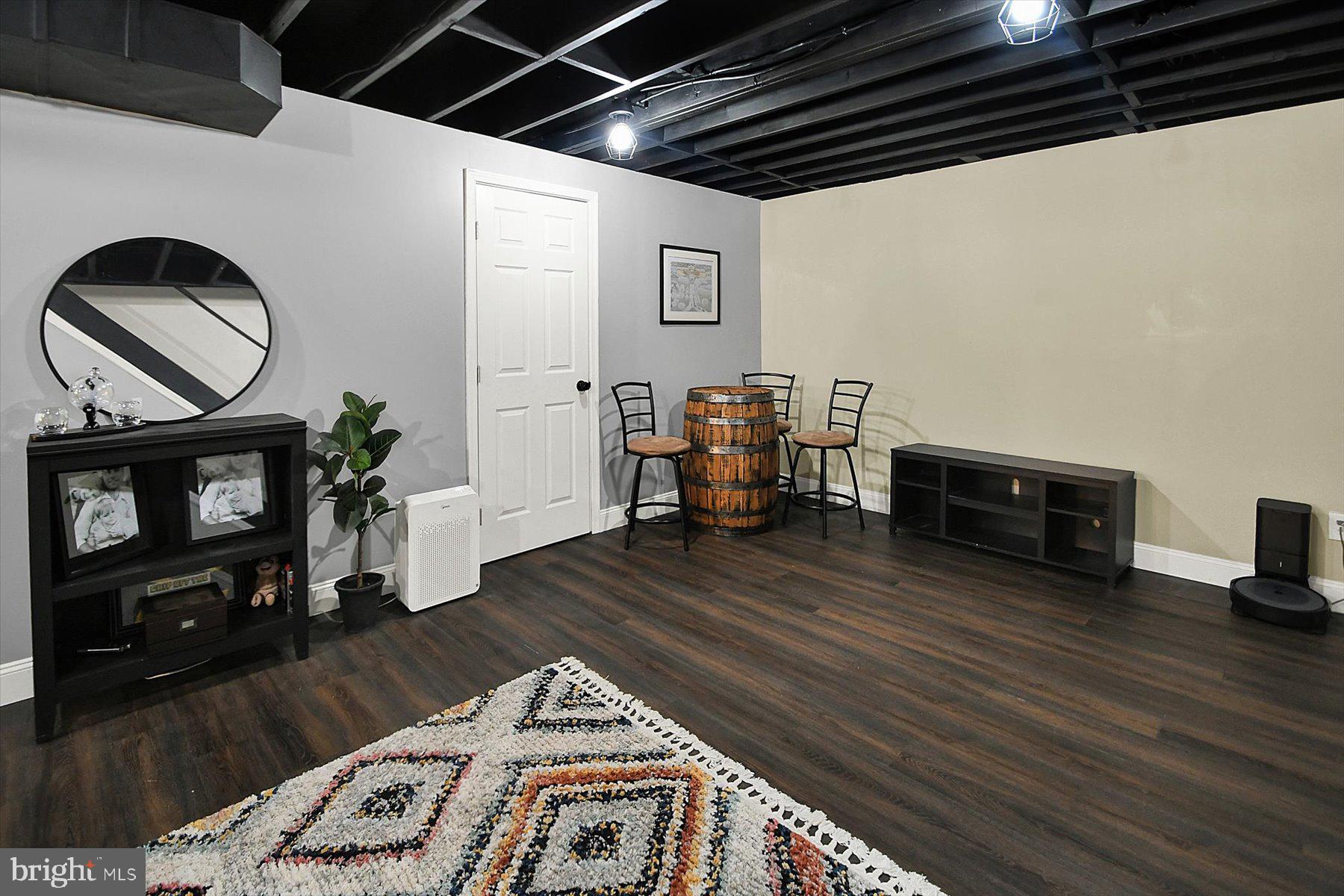 CARRIAGE RUN - Residential Lease