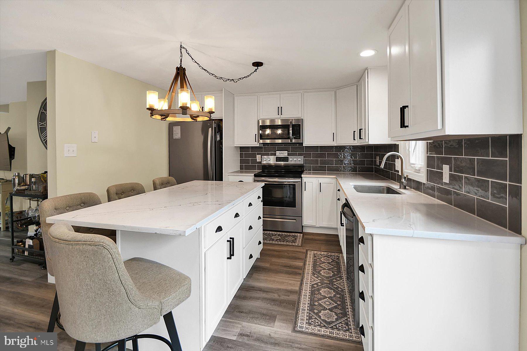 CARRIAGE RUN - Residential Lease