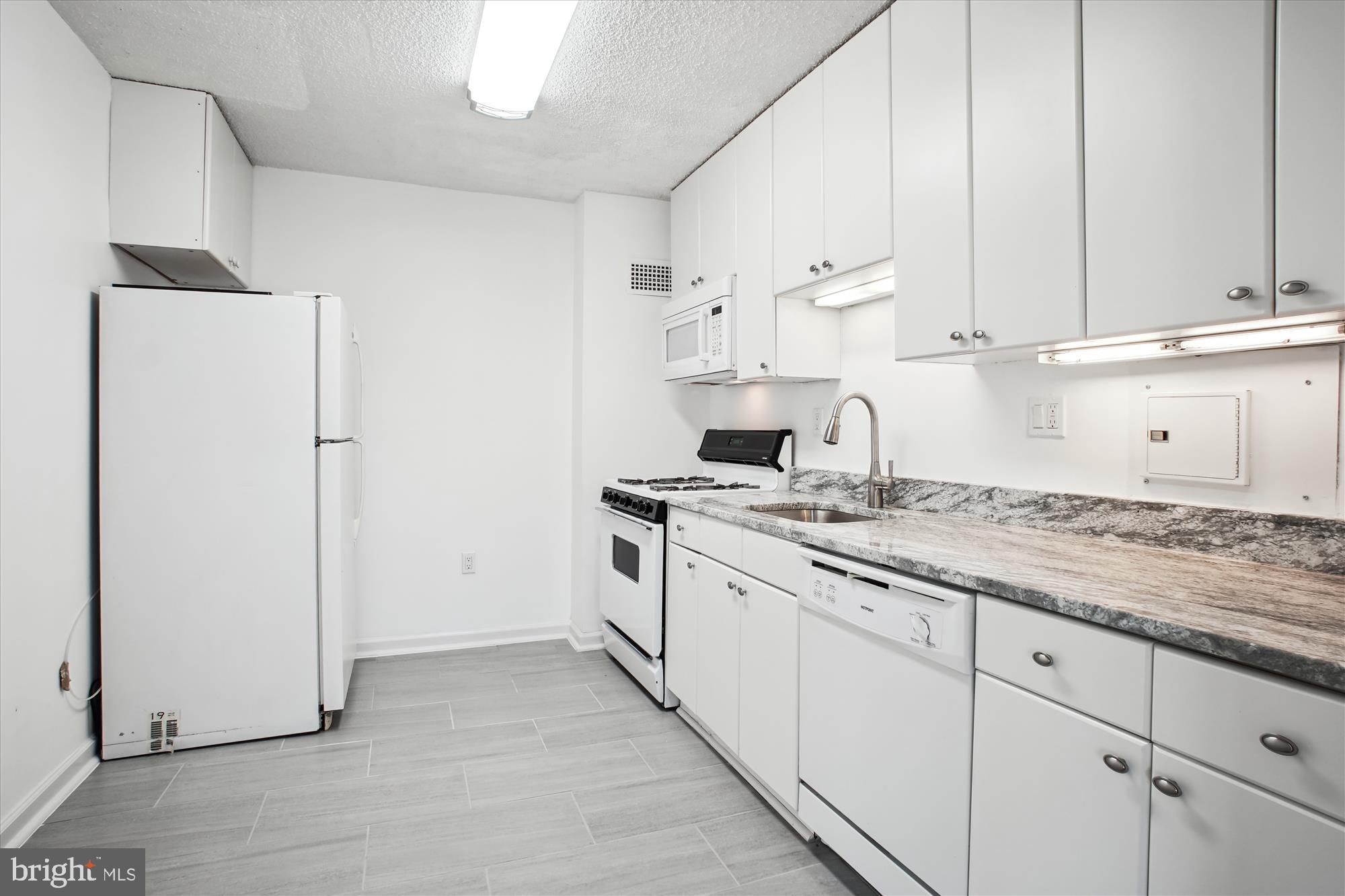 PARC EAST - Residential Lease