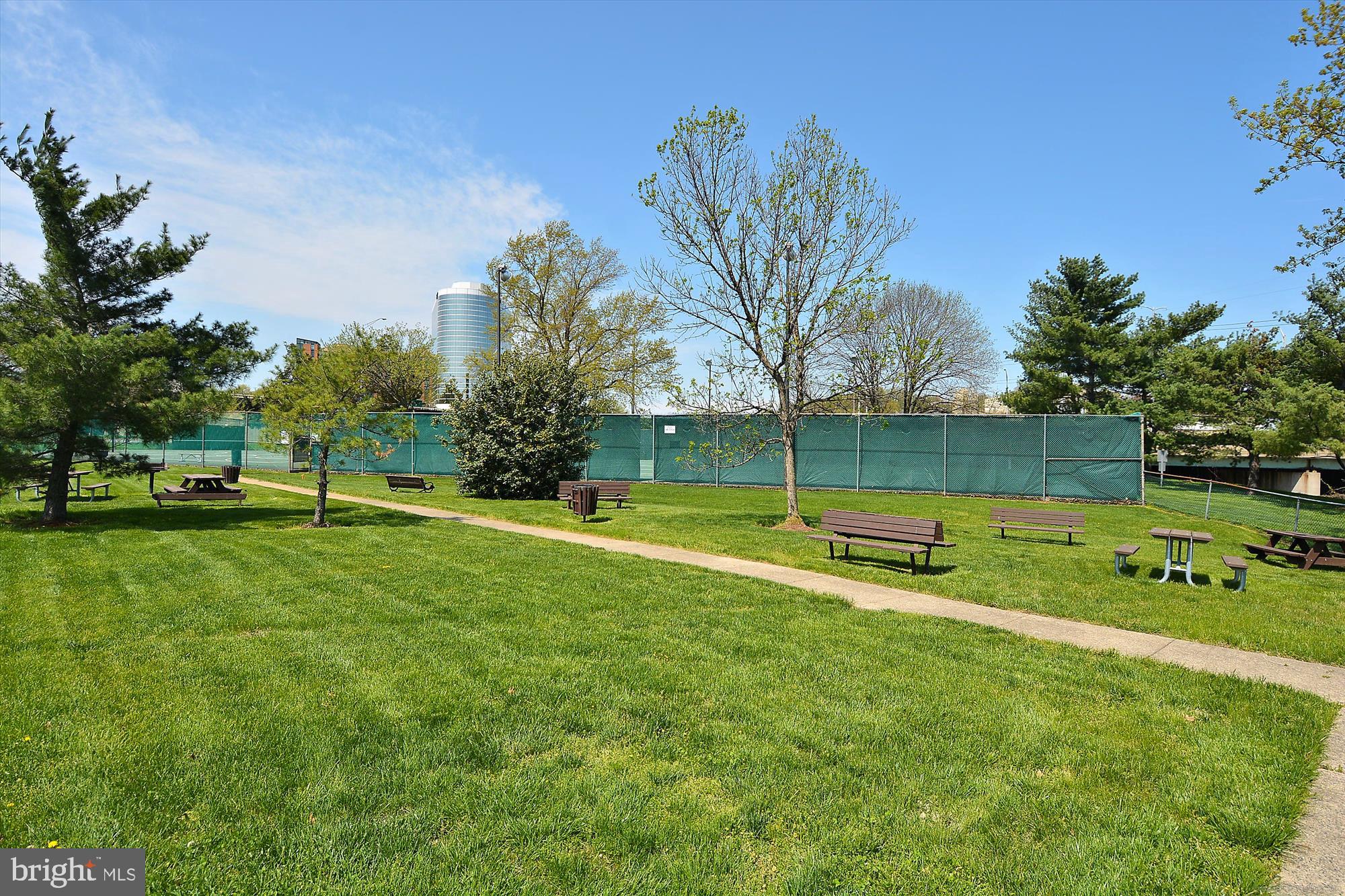 PARC EAST - Residential Lease