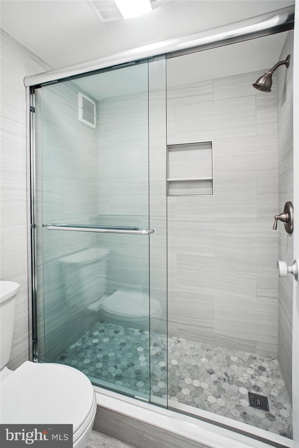 PARC EAST - Residential Lease