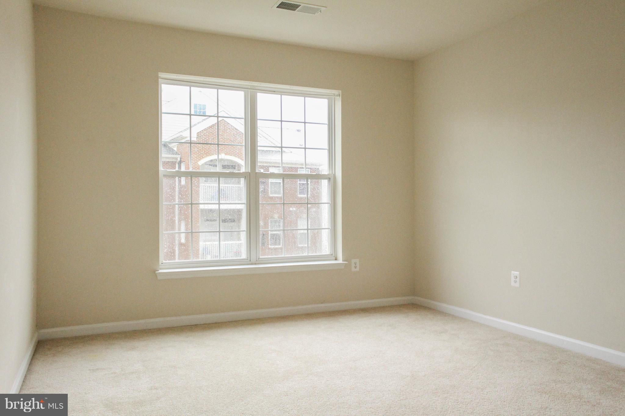 THE RESERVE CONDOMINIUMS - Residential Lease