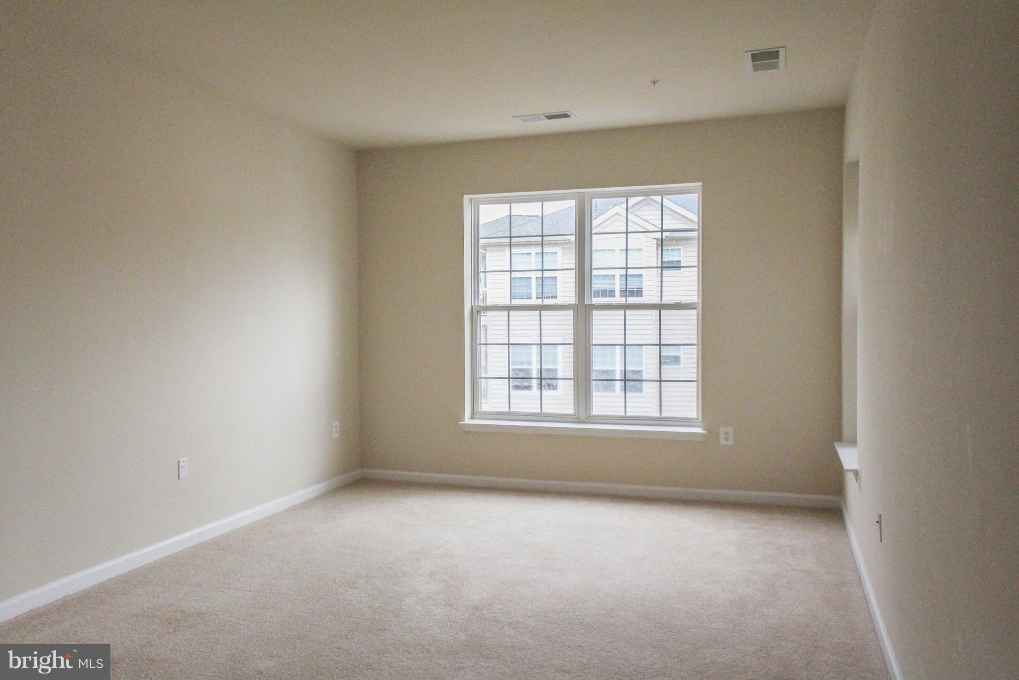 THE RESERVE CONDOMINIUMS - Residential Lease