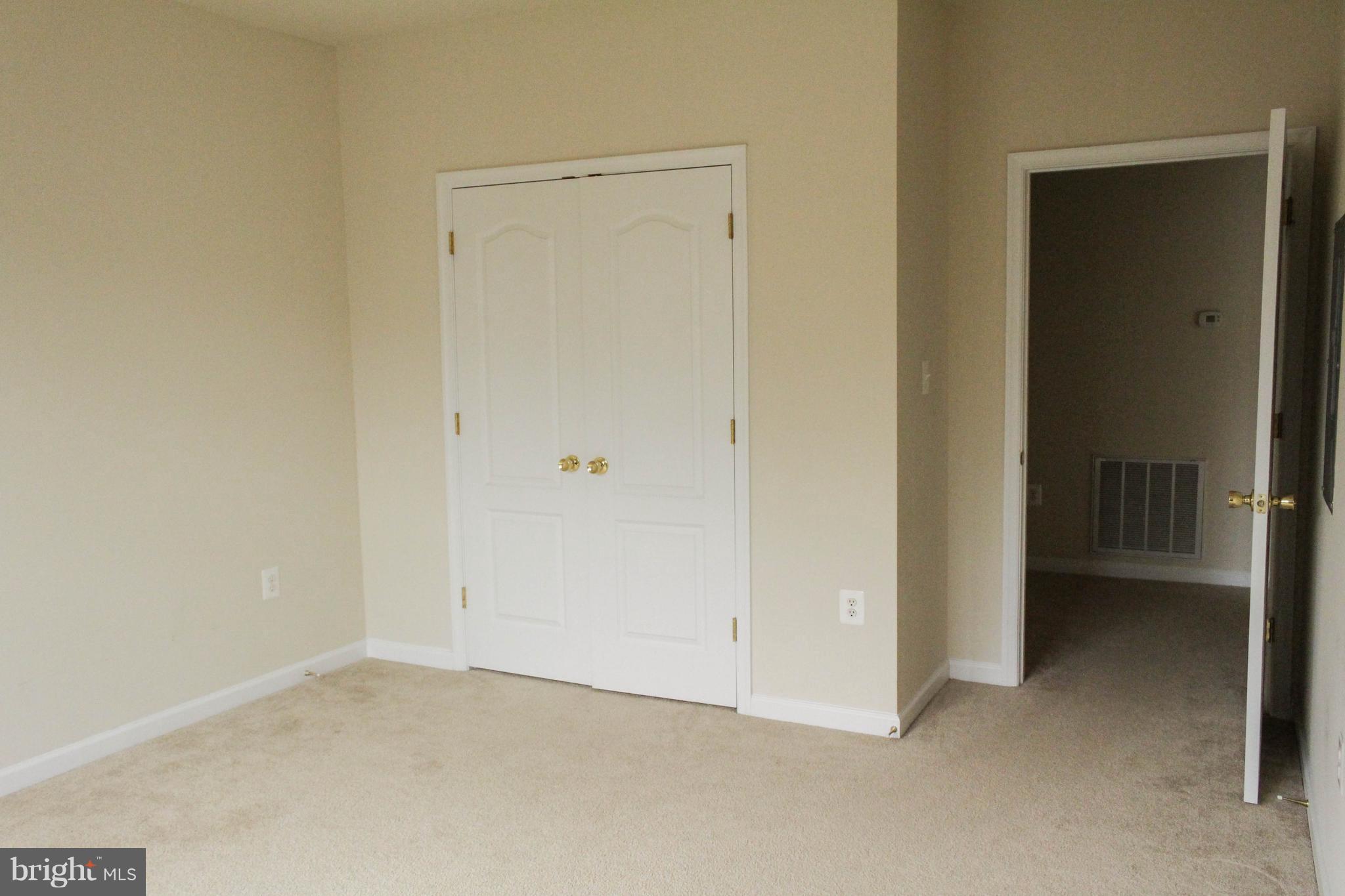 THE RESERVE CONDOMINIUMS - Residential Lease