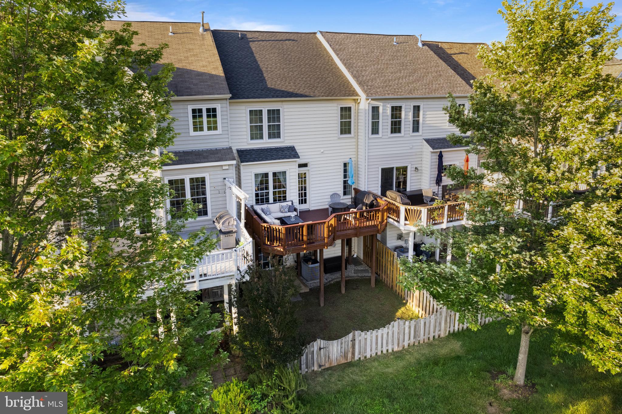 SOUTH RIDING - Residential