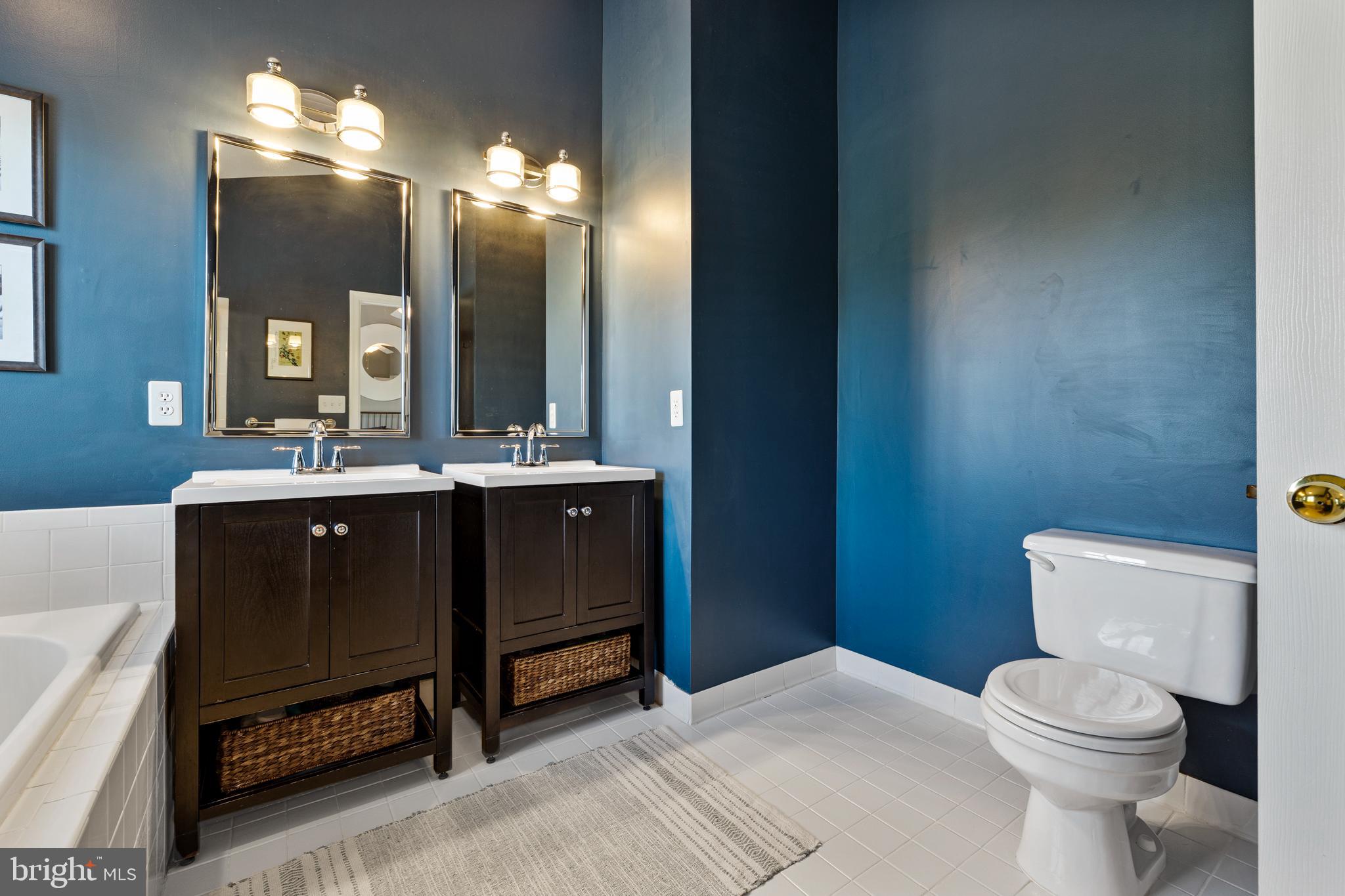 SOUTH RIDING - Residential