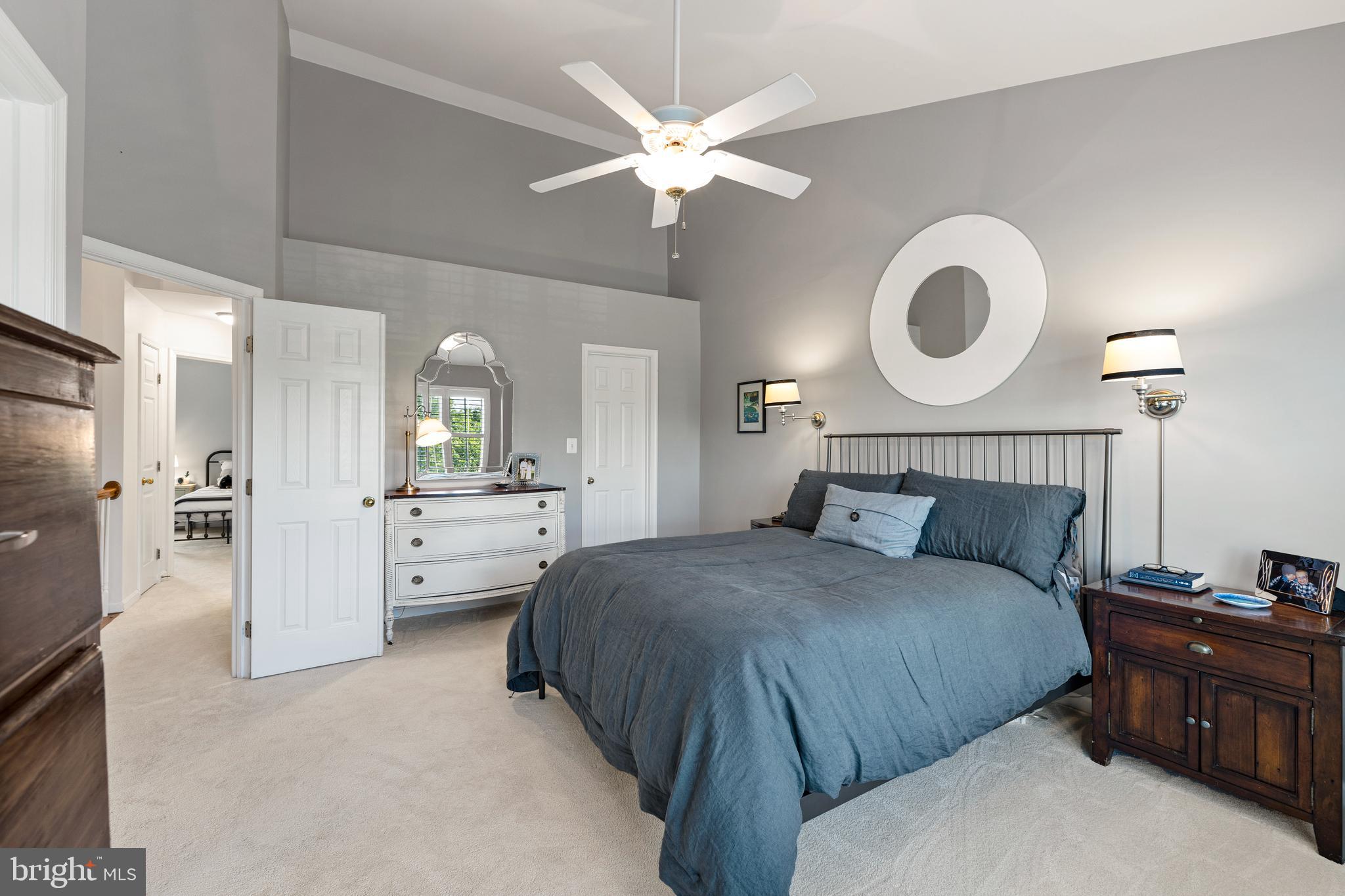 SOUTH RIDING - Residential