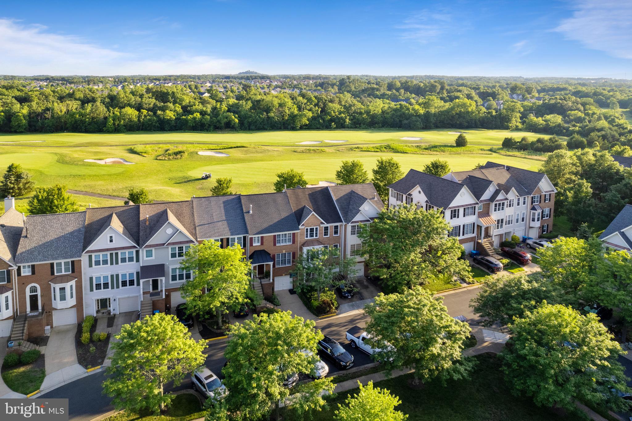 SOUTH RIDING - Residential