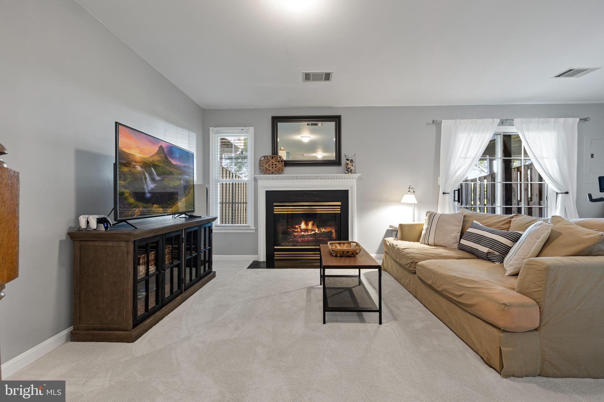 SOUTH RIDING - Residential