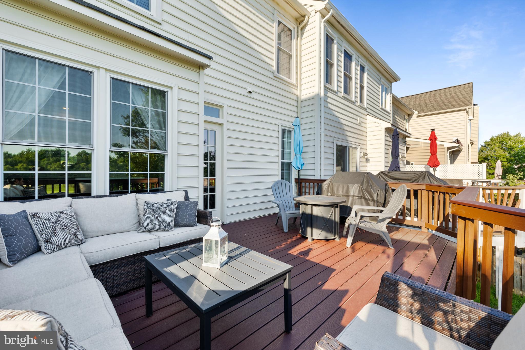 SOUTH RIDING - Residential