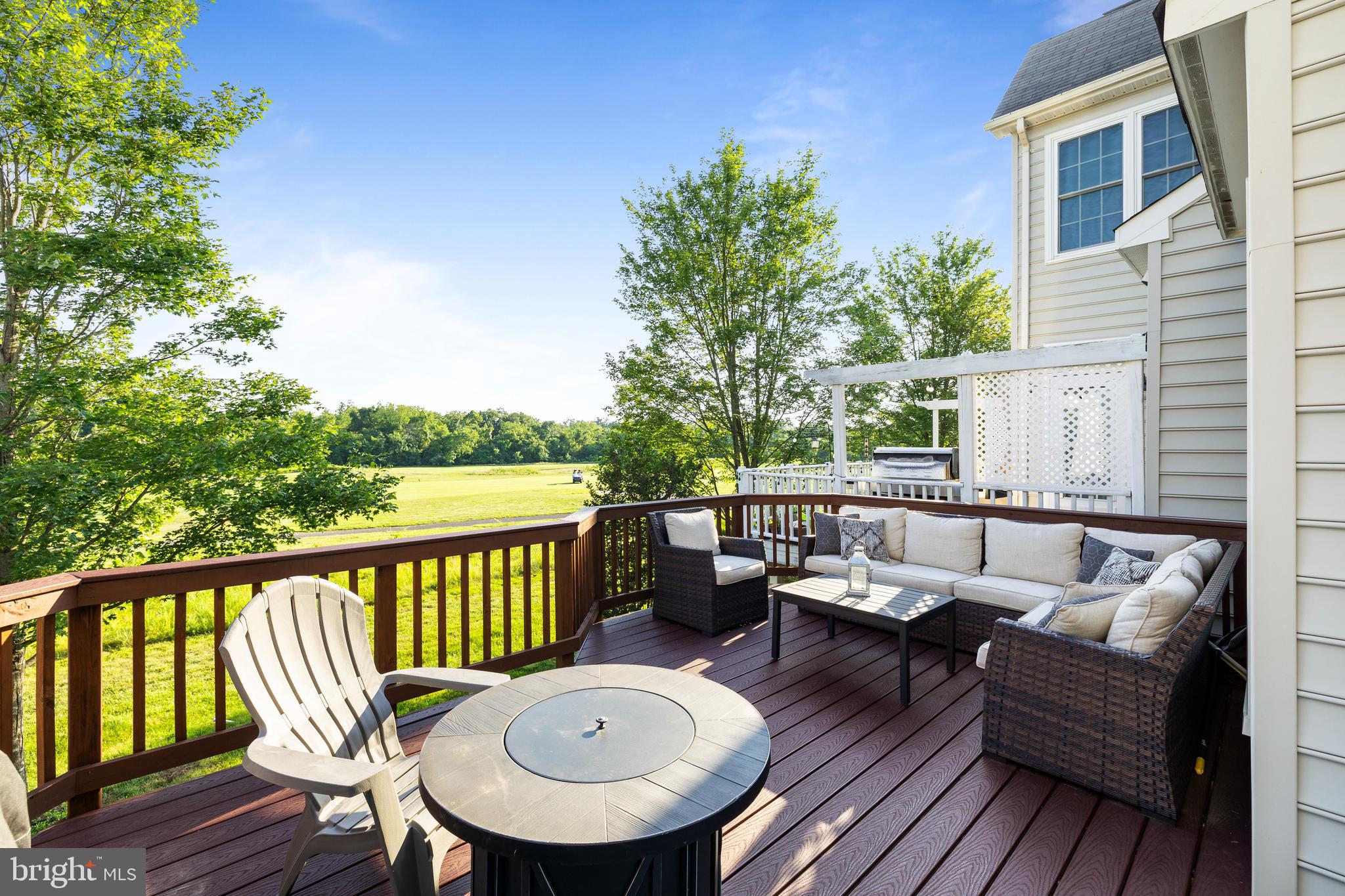 SOUTH RIDING - Residential