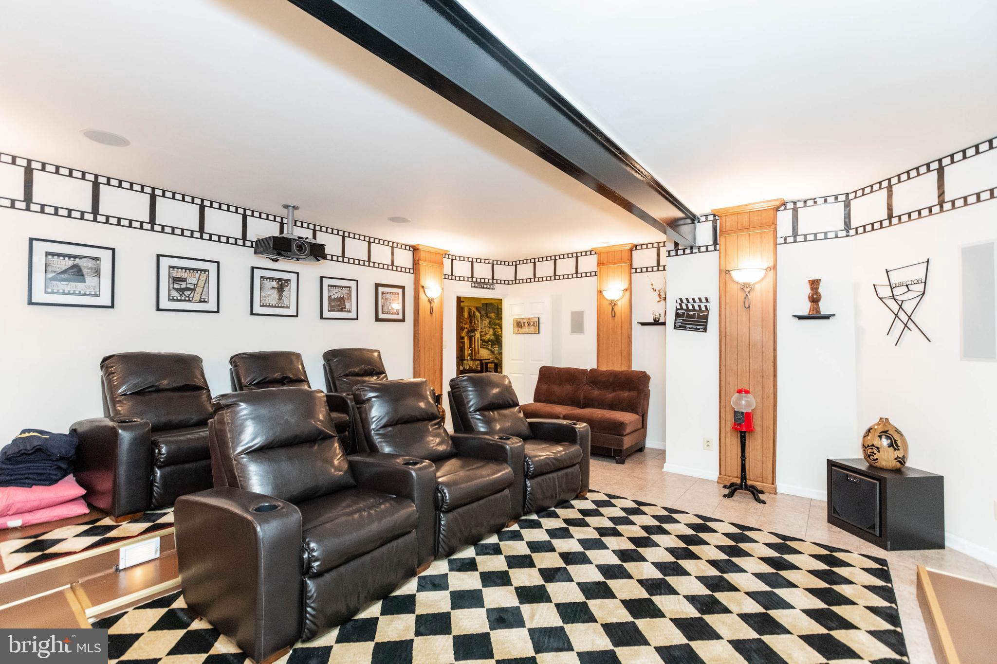 HOLLYBROOK - Residential