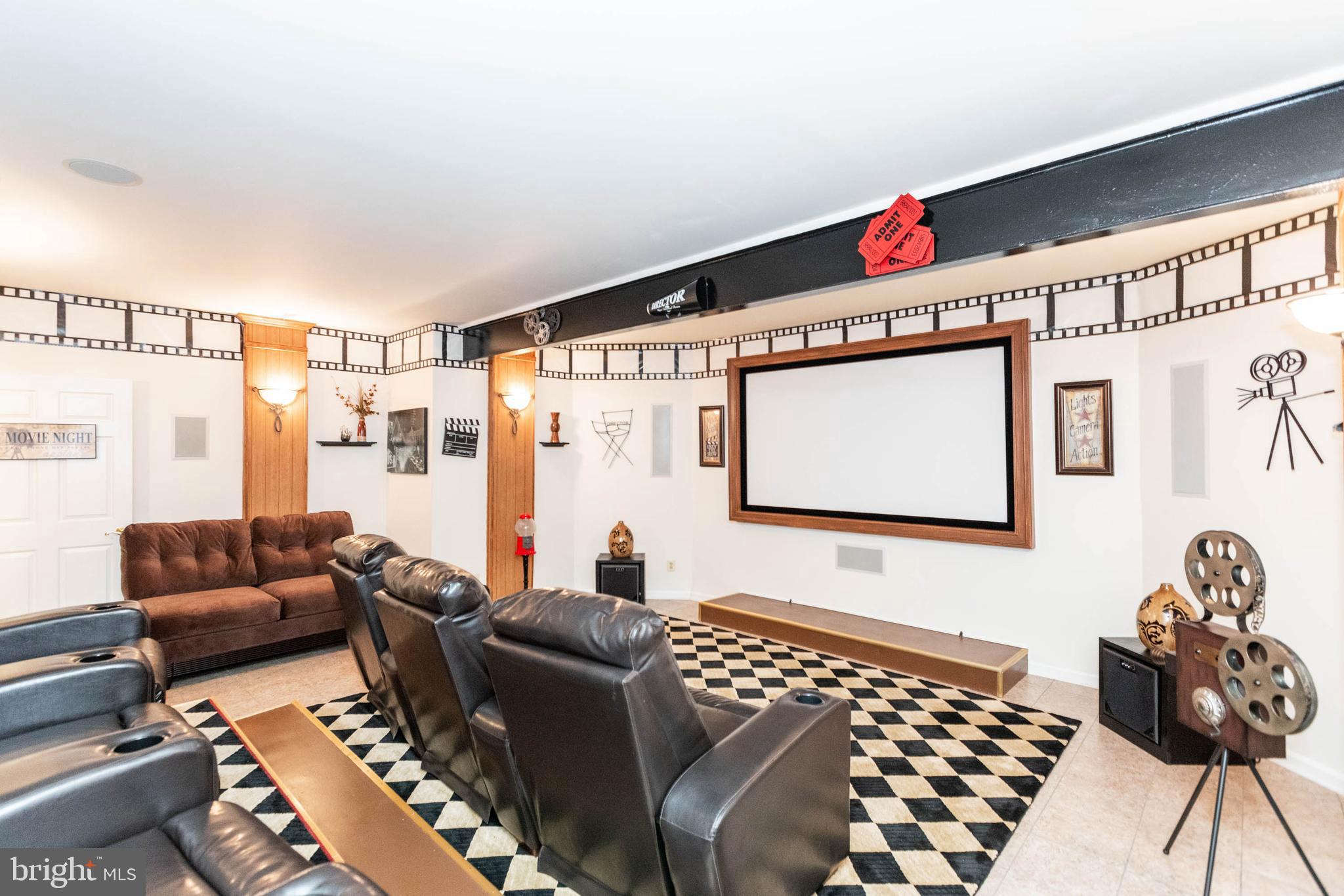 HOLLYBROOK - Residential