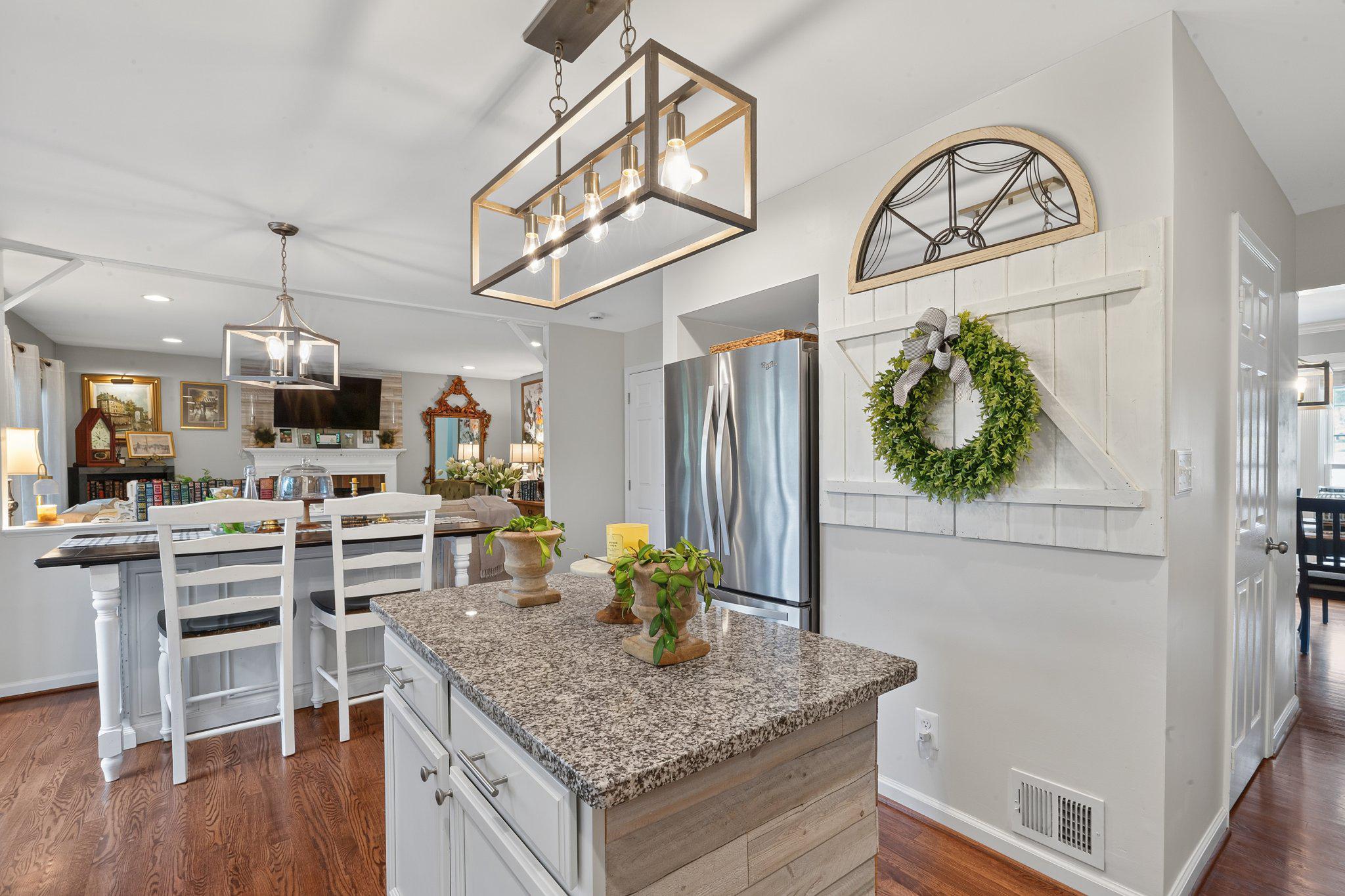 6517 BEECHNUT CIRCLE