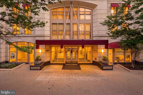 Photo of 888 Quincy Street #510, ARLINGTON, VA 22203 (MLS # VAAR2073850)